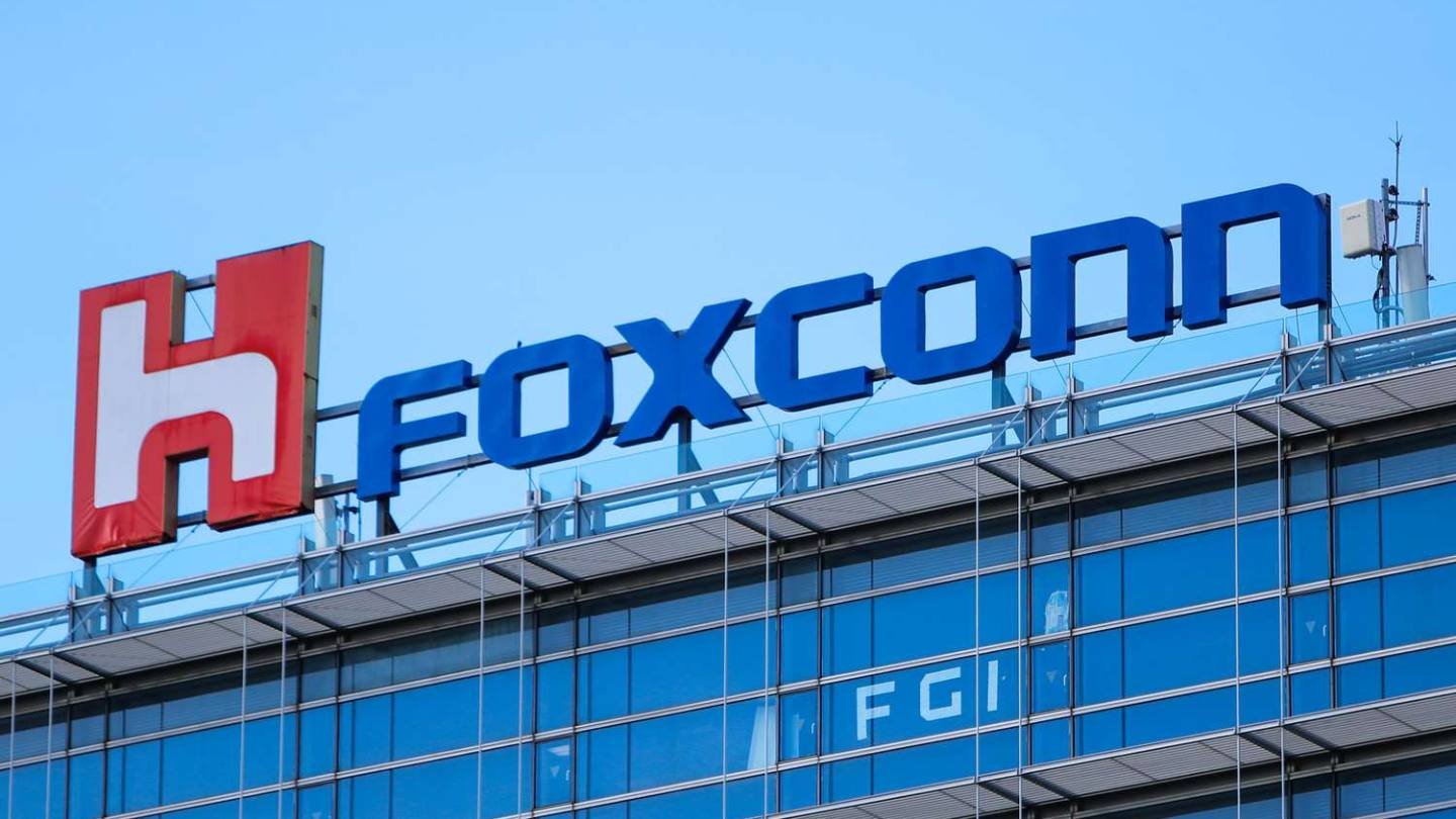 Foxconn Recalls Chinese Engineers from India as iPhone 17 Launch Nears