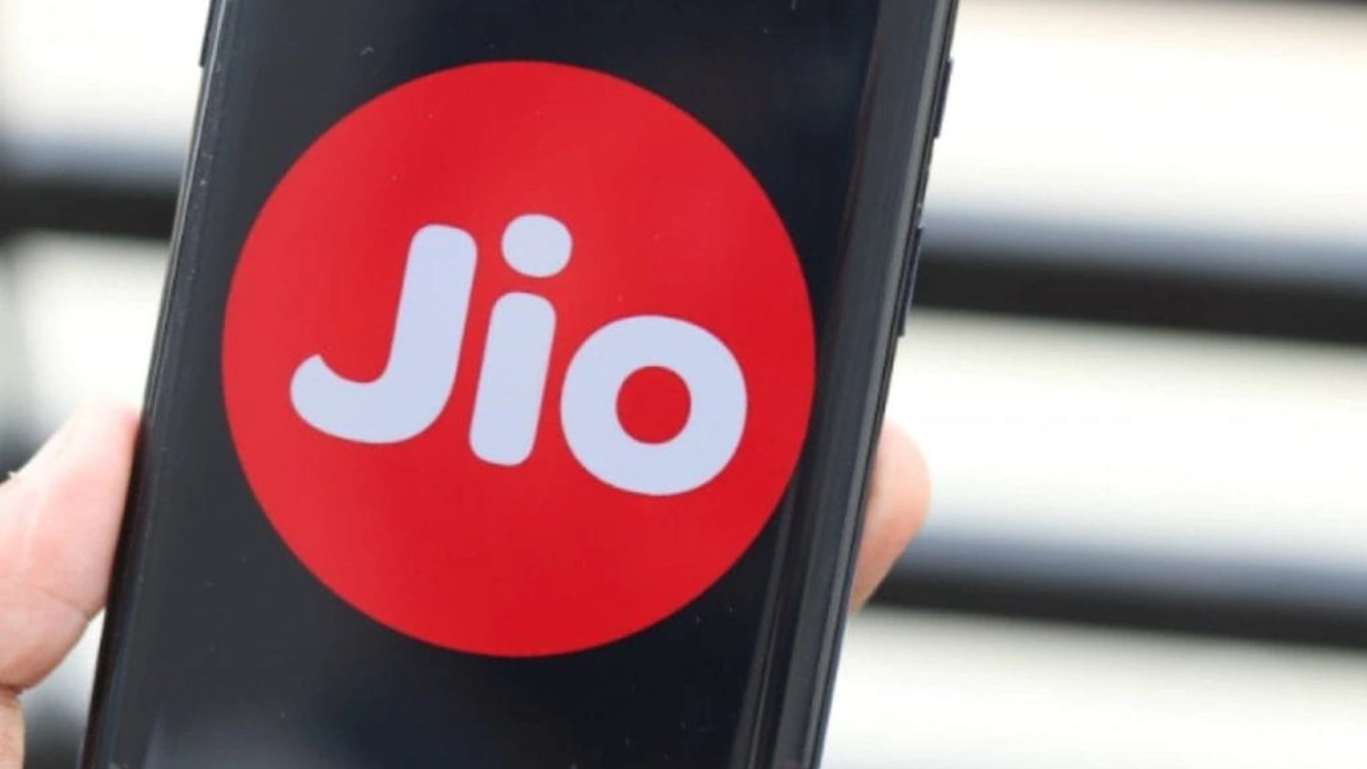 Jio Discontinues 1GB/Day Plan, Pushes Users to Higher Data Packs