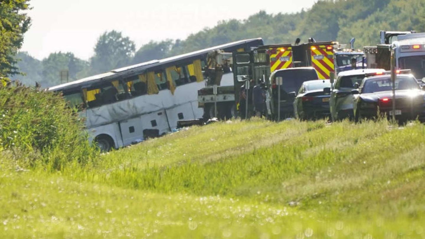 Tourist Bus Crash in New York Claims 5 Lives, Injures Several