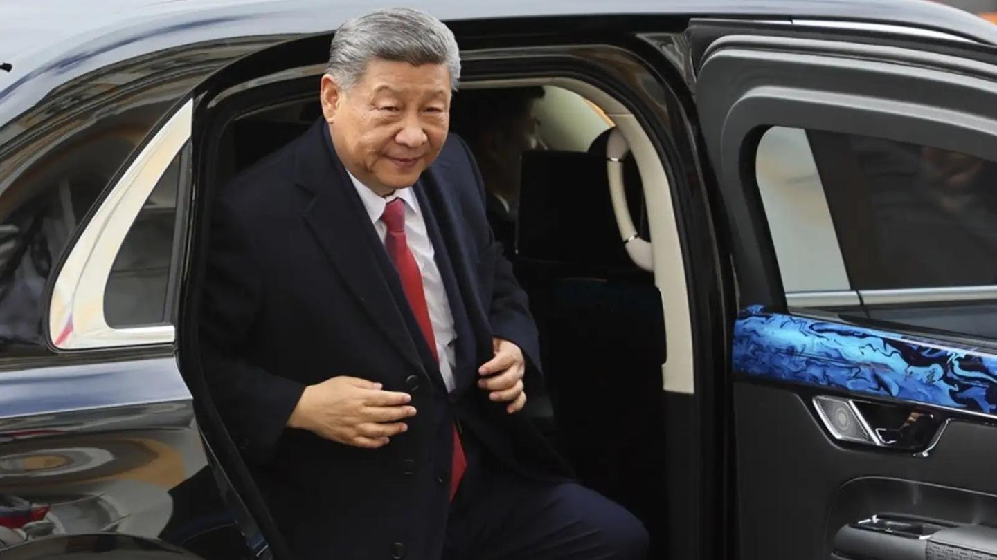 Xi Jinping Makes Rare Visit to Tibet, His Second as President