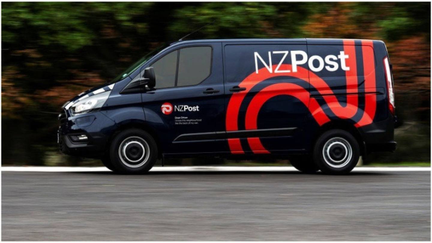 New Zealand Suspends Postal Services to US Amid 15% Tariff Dispute