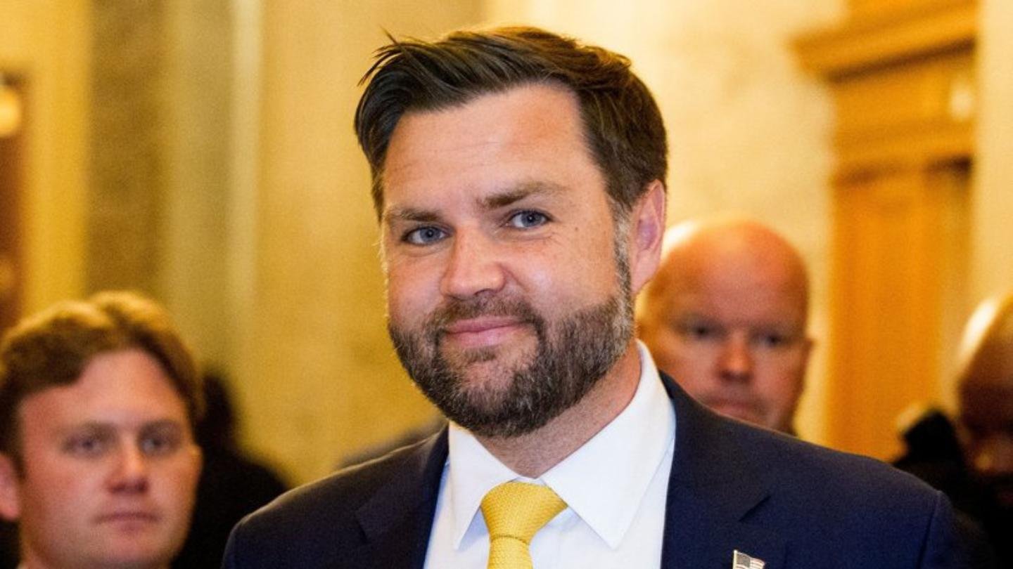 JD Vance’s Birthday Kayaking Trip Sparks Criticism After Secret Service Raises River Levels