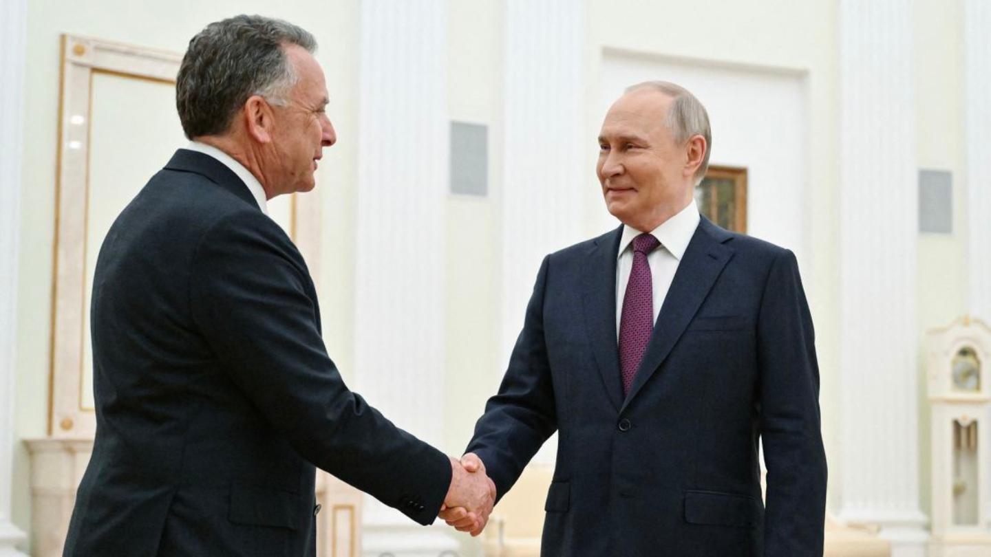 U.S. Envoy Heads to Moscow as Sanctions Deadline Over Ukraine Nears