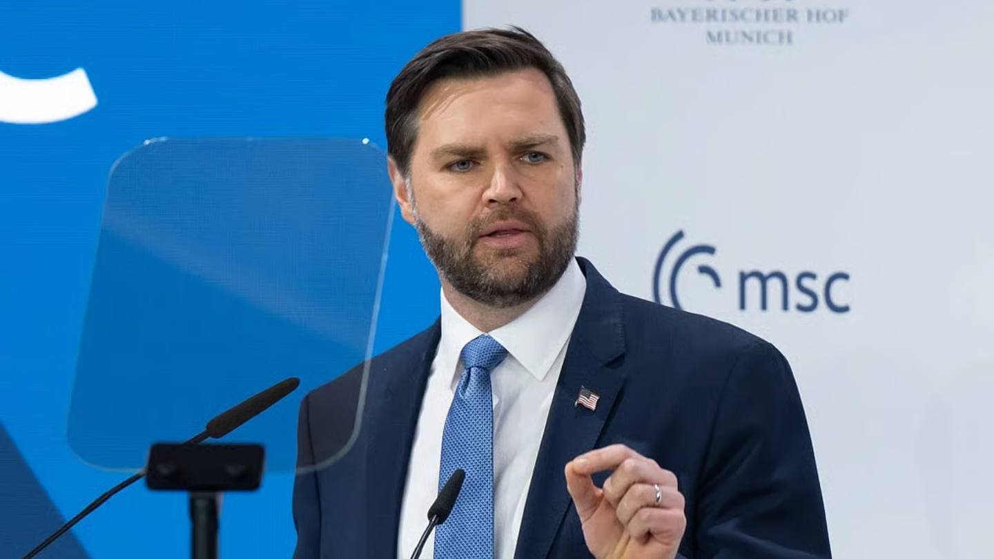 JD Vance Defends Trump’s Tariffs on India, Says Move Aims to Hurt Russia’s Oil Revenues