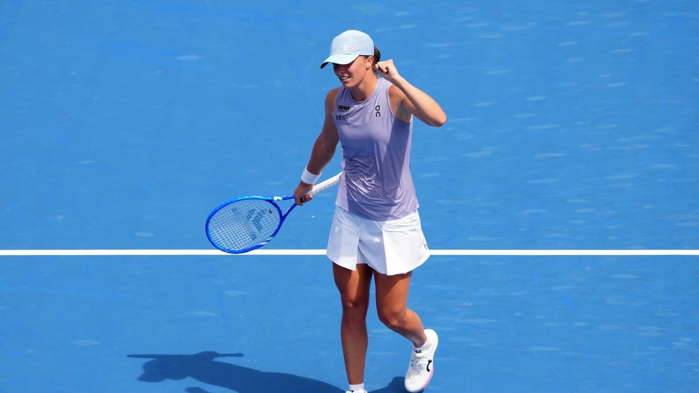 Iga Swiatek Reaches First Cincinnati Final After Beating Elena Rybakina