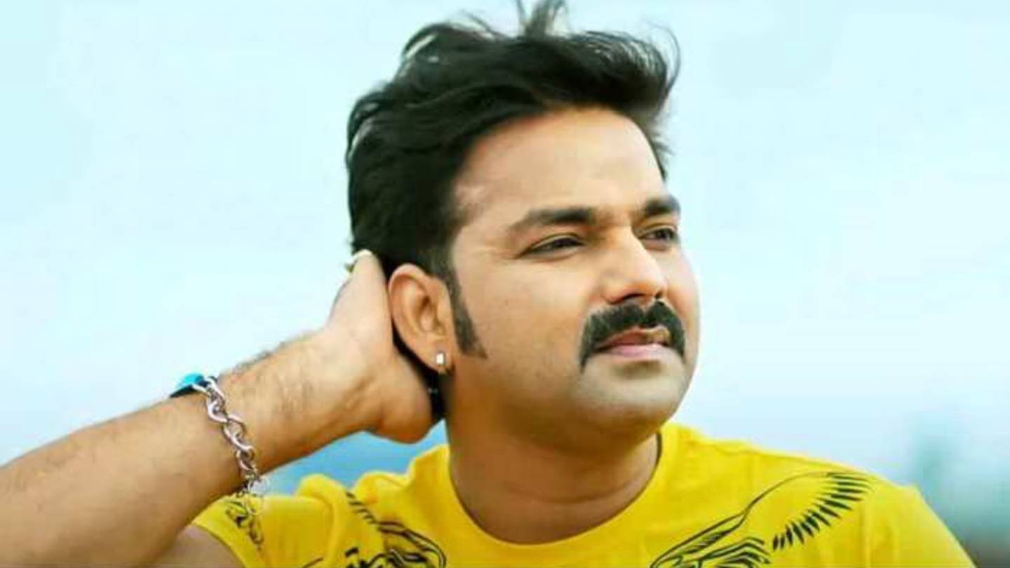 Bhojpuri Actor Pawan Singh Faces Backlash After Inappropriately Touching Co-Star Anjali Raghav’s Waist on Stage