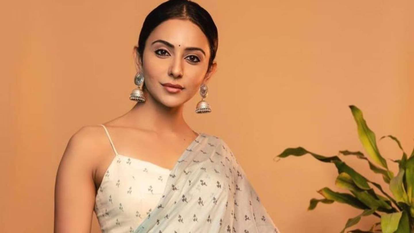 Rakul Preet Singh Heads for Pati Patni Aur Woh 2 Shoot Amid Crew Attack Reports | PHOTOS