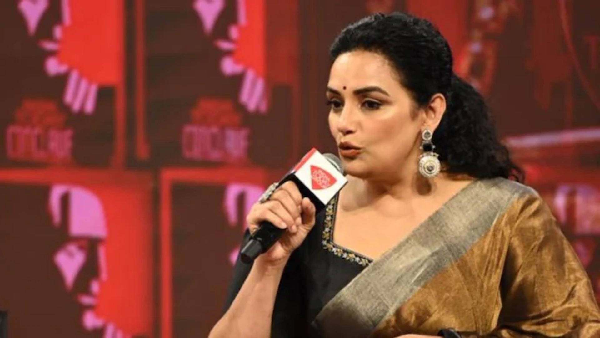 AMMA President Shwetha Menon Advocates for Fixed Working Hours for Women in Film Industry