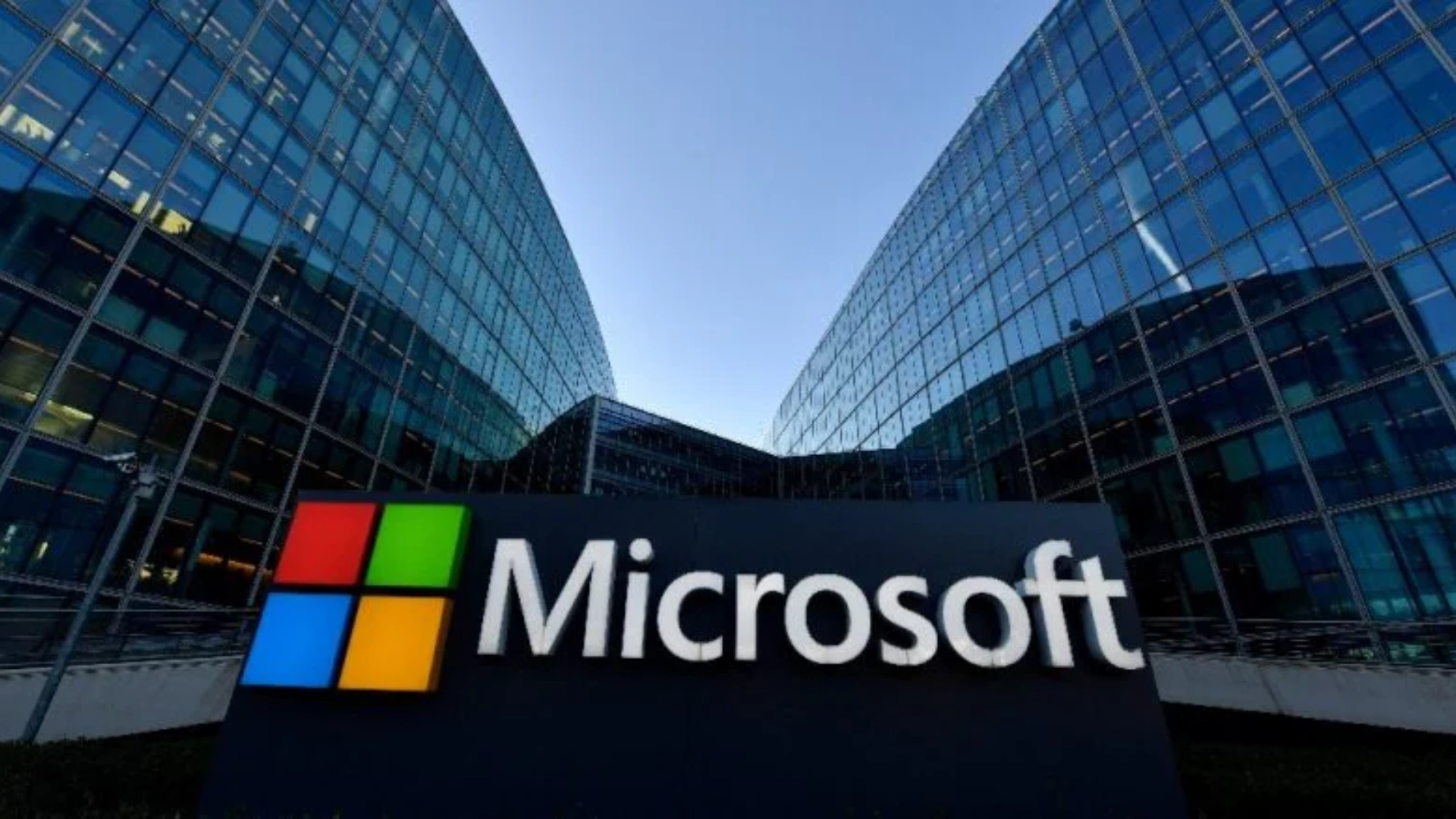 Microsoft Announces Strict Return-to-Office Mandate, Rolling Out in Phases by 2026