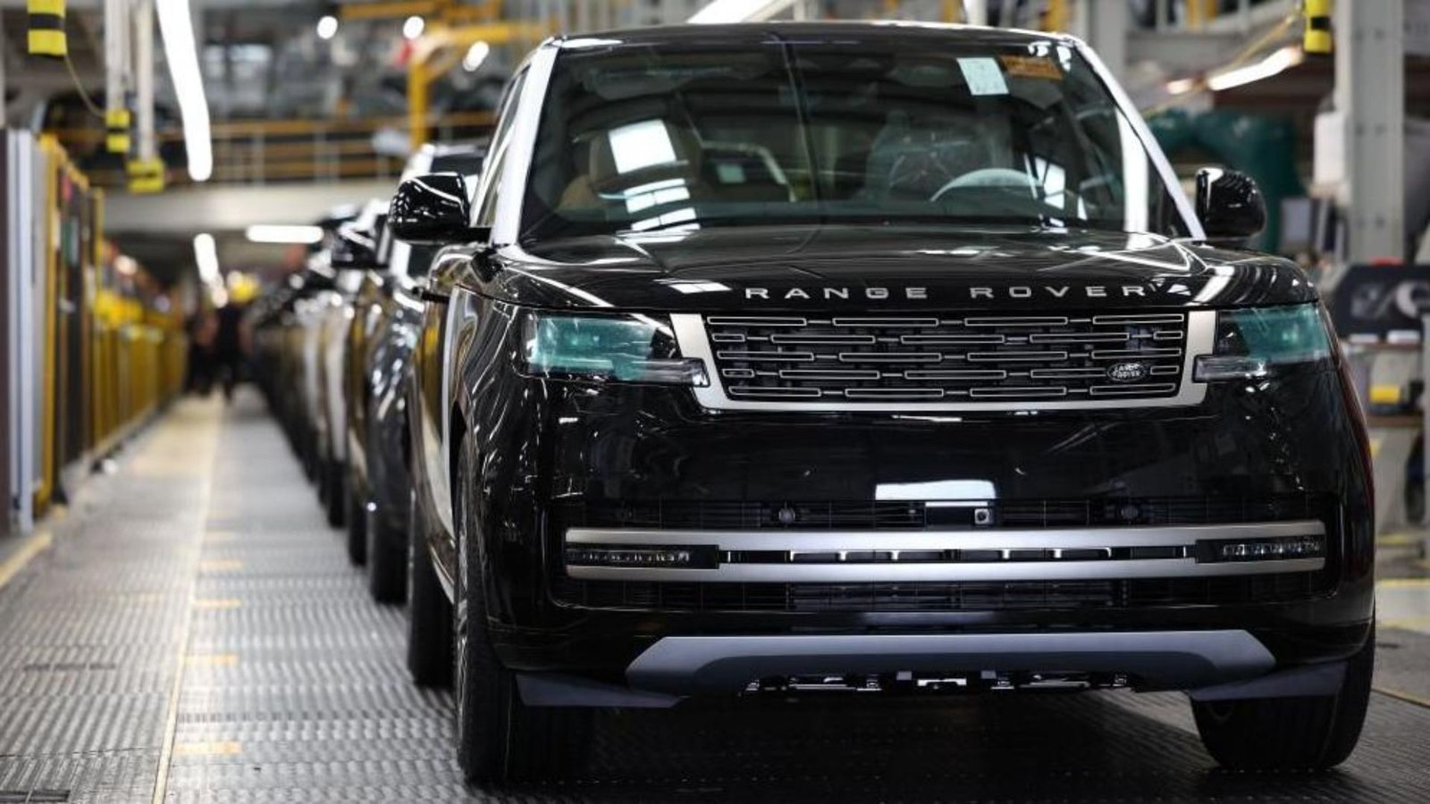 UK Mulls Aid for Jaguar Land Rover Suppliers After Cyberattack