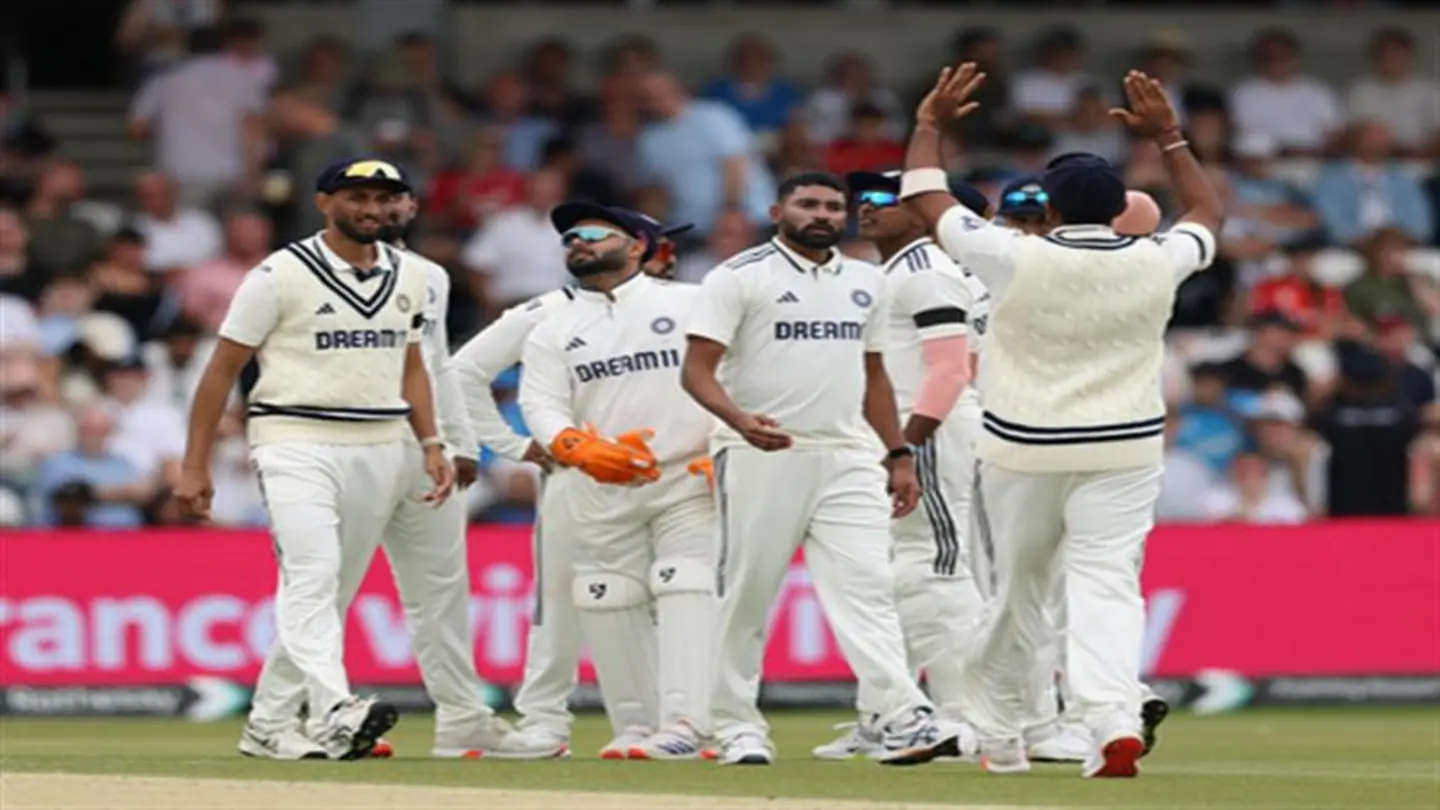 India’s Entropic Middle Order Tested; Dropped Catches Prove Costly