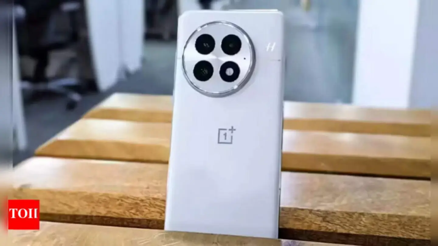 OnePlus 15 Confirmed: Global Launch and Official Color Revealed