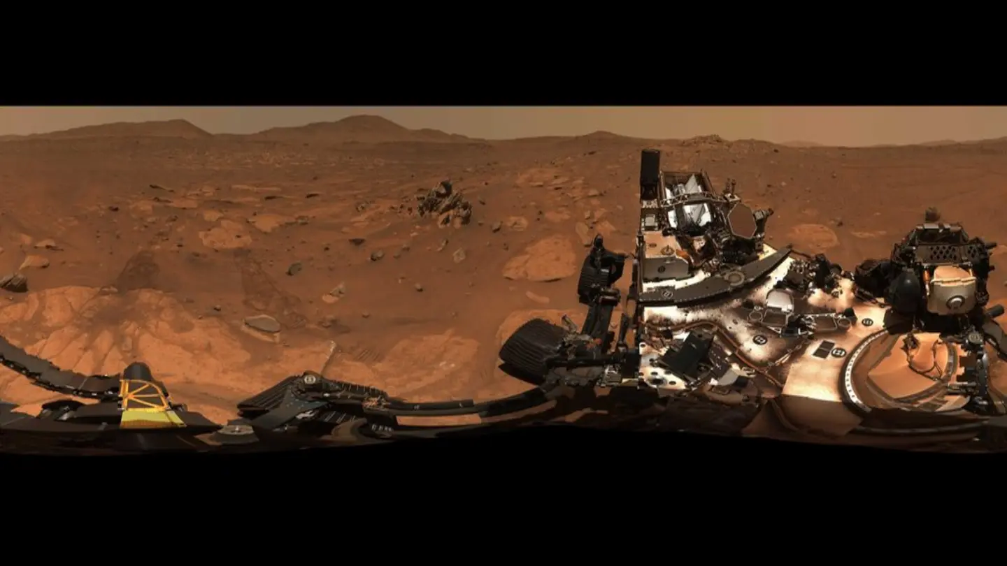 NASA Finds Potential Signs of Life in Mars Jezero Crater Rock