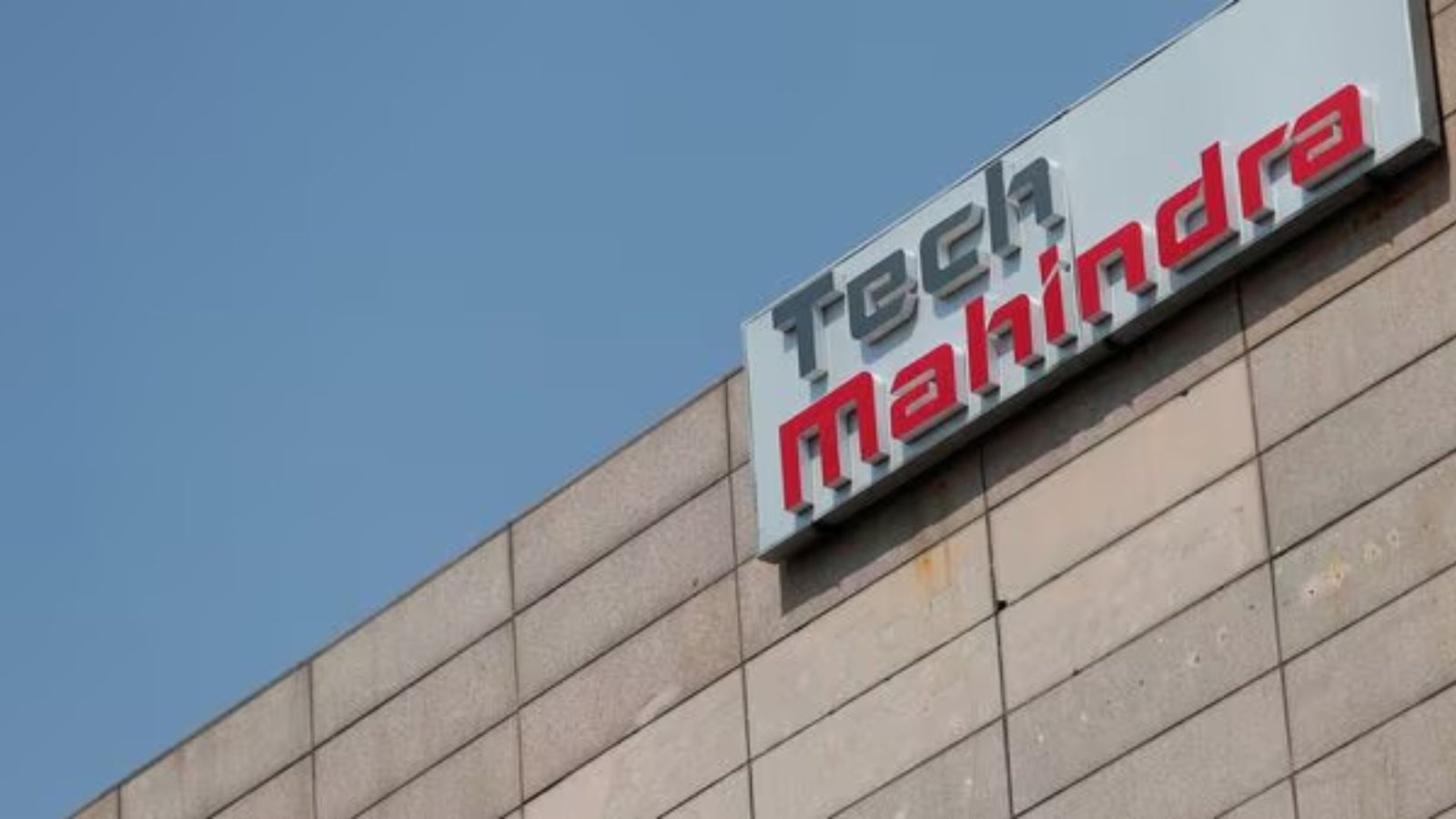 Tech Mahindra Q2: Profit Falls, Revenue Rises Amid Economic Headwinds
