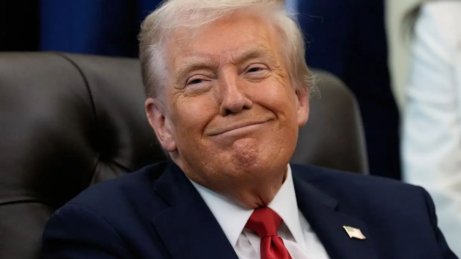 Trump Extends Auto Tariff Relief, Imposes New Truck/Bus Duties