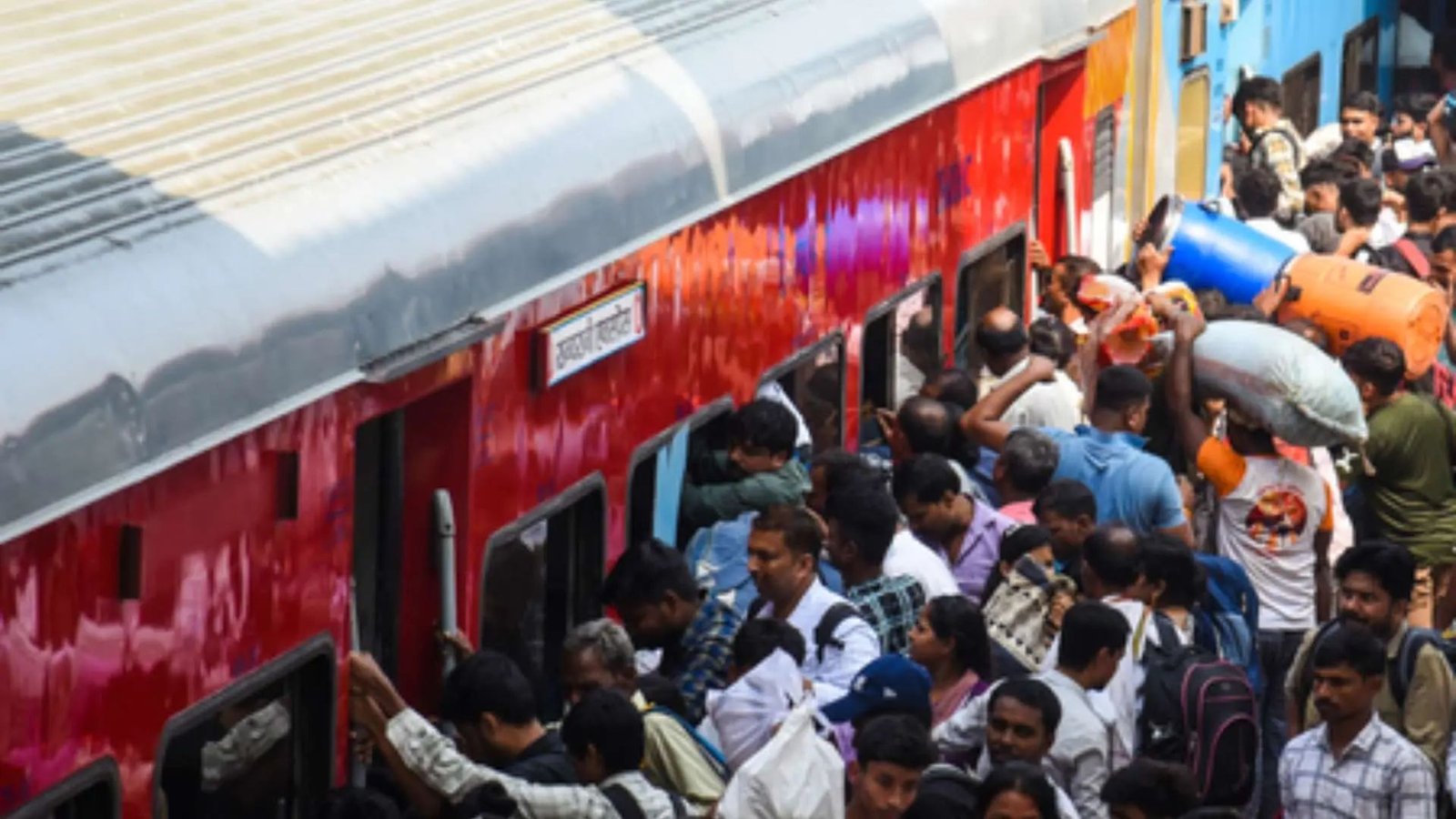 Indian Railways: 1 Crore Passengers Safely Reach Home for Festive Season
