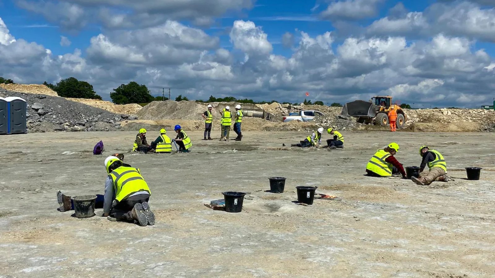 Dinosaur trackway discovery: Huge footprints unearthed in the UK