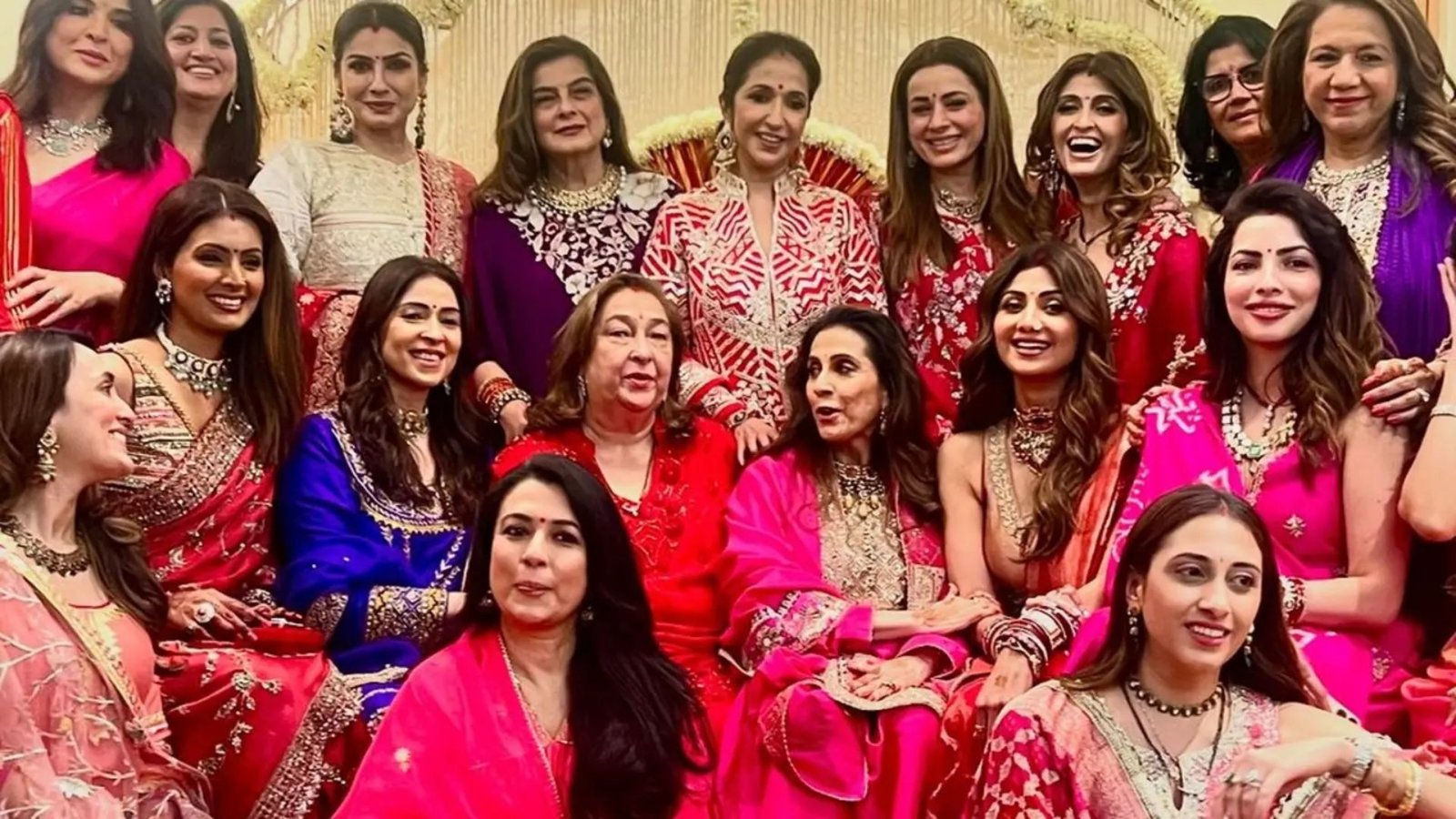 Shilpa Shetty, Raveena Tandon celebrate Karwa Chauth together: Bollywood festivities