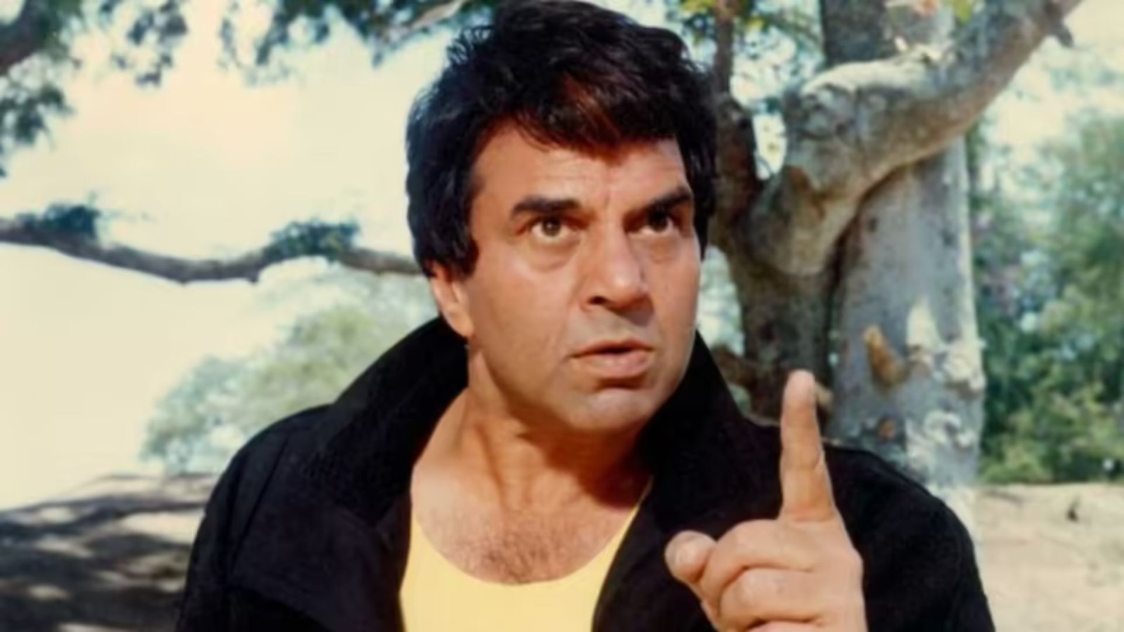When Dharmendra Faced a Knife Attack and Underworld Threats — The True ‘He-Man’ of Bollywood
