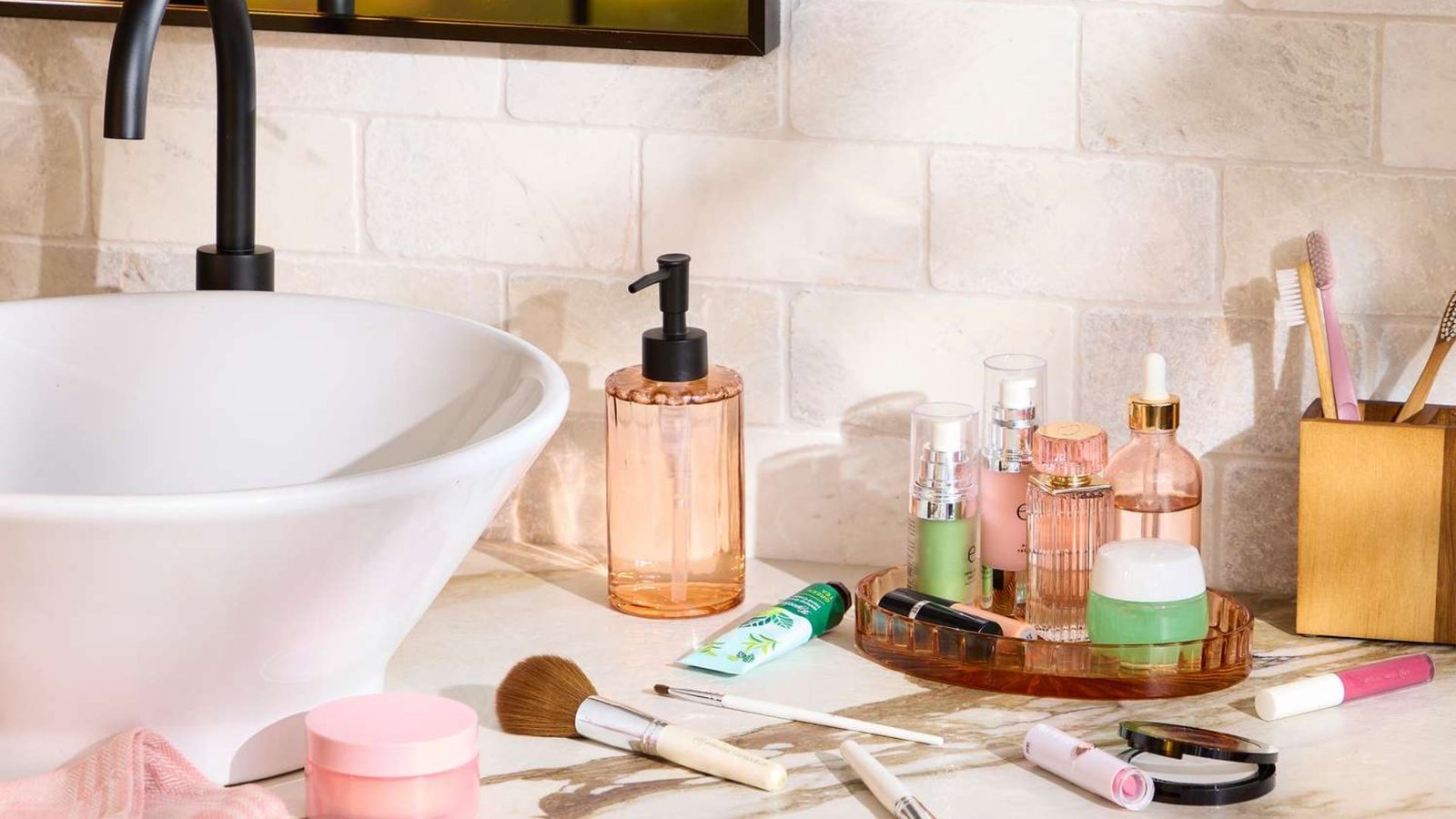 Sharing bathroom items: What experts say you should keep to yourself.
