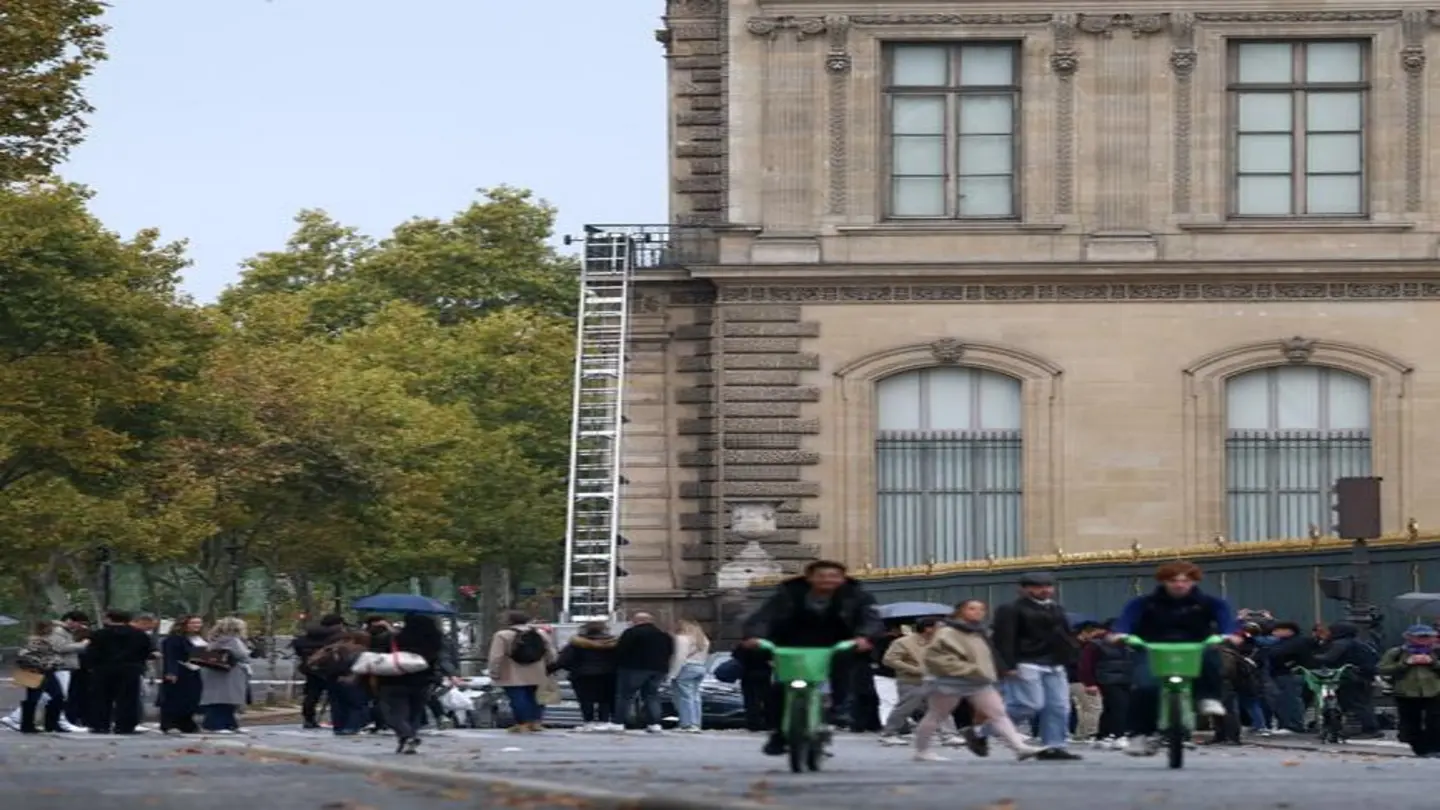 German firm mocks Paris heist in crane ad: India Today