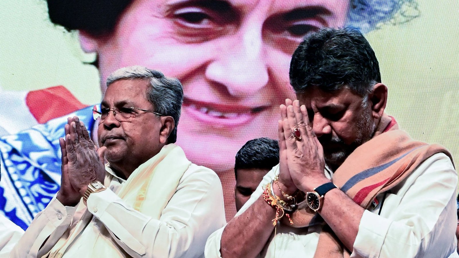 Karnataka CM post: Siddaramaiah and Shivakumar in power struggle