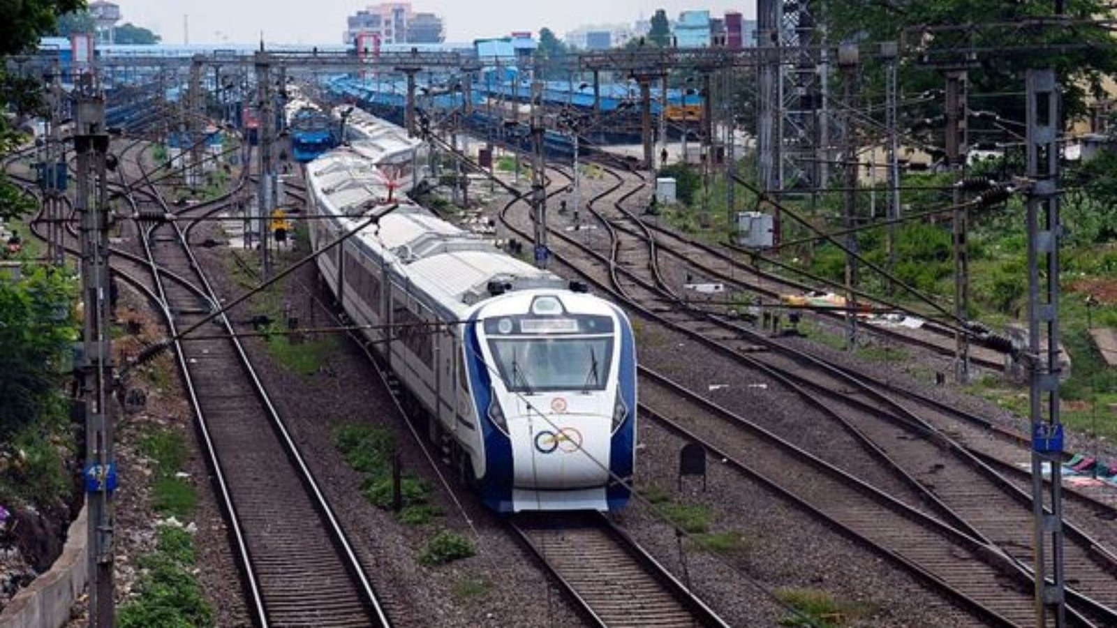 Railway stock with ₹30,000 Cr metro, wagon projects: Watchlist