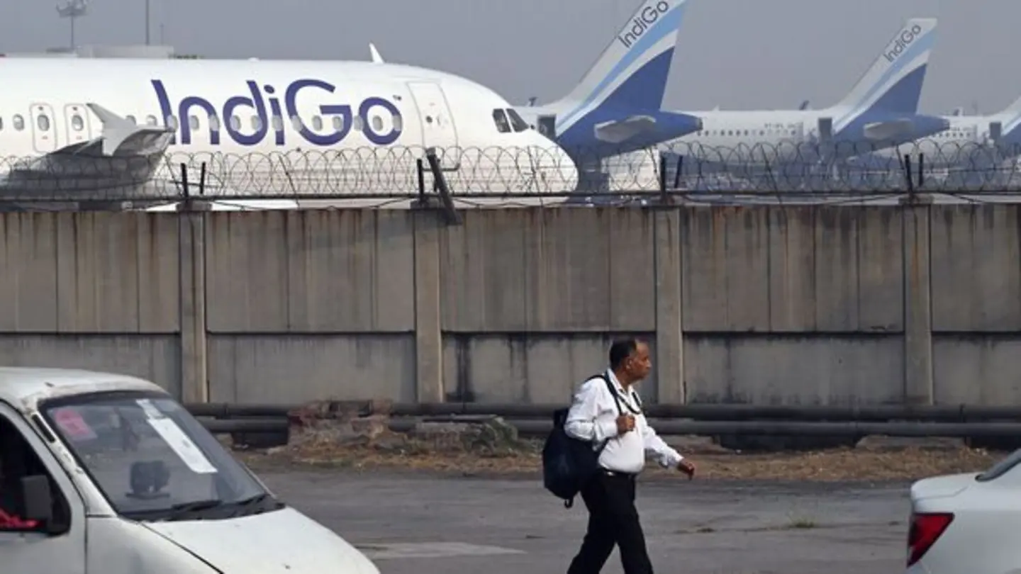 IndiGo Q2 Loss Widens on Forex Costs, Revenue Rises