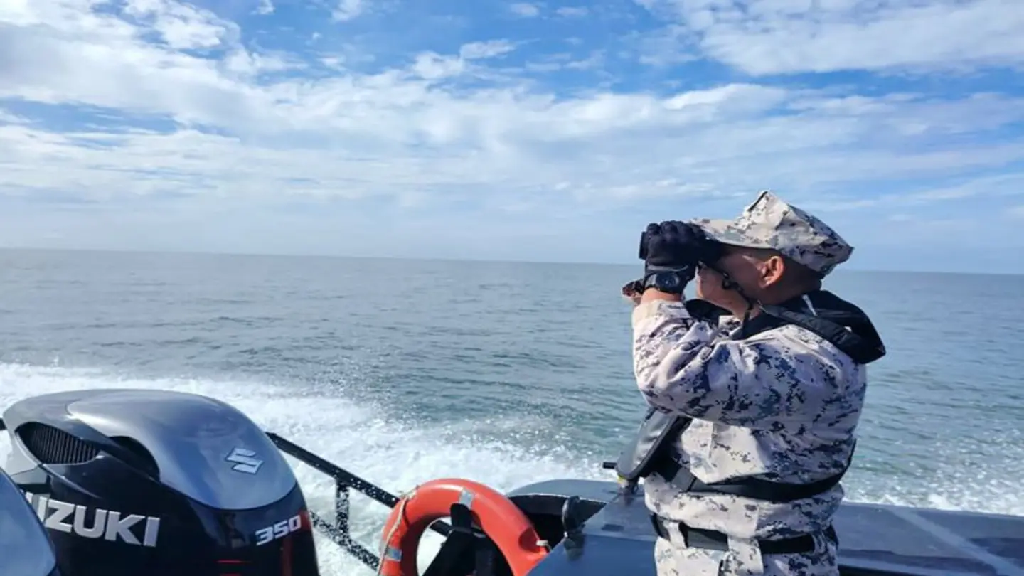 Boat sinks near Malaysia-Thailand border: Hundreds missing, search underway