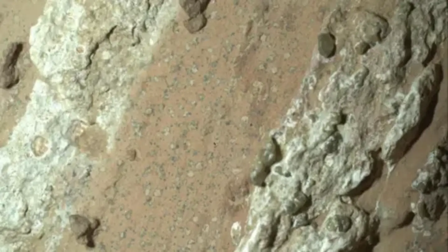 NASA’s Mars Rover Finds Mysterious Alien Rock; Origin Unknown