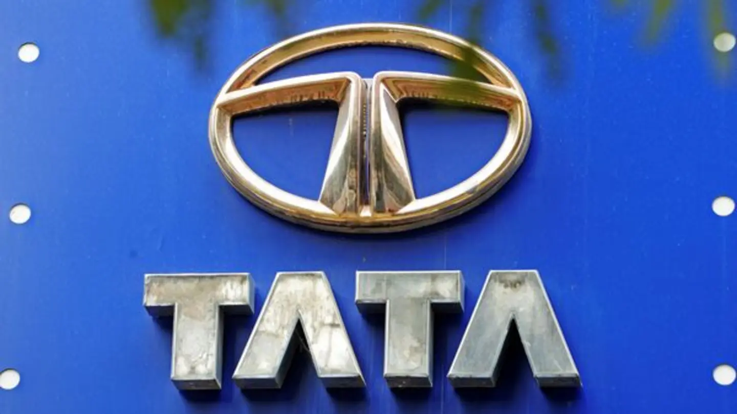 Tata Motors CV Lists with 28% Premium on NSE