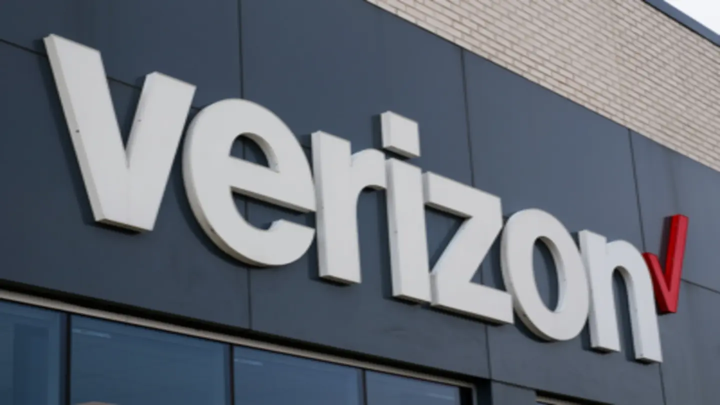 Verizon Plans Layoffs Amid New CEO’s Cost-Cutting Initiatives