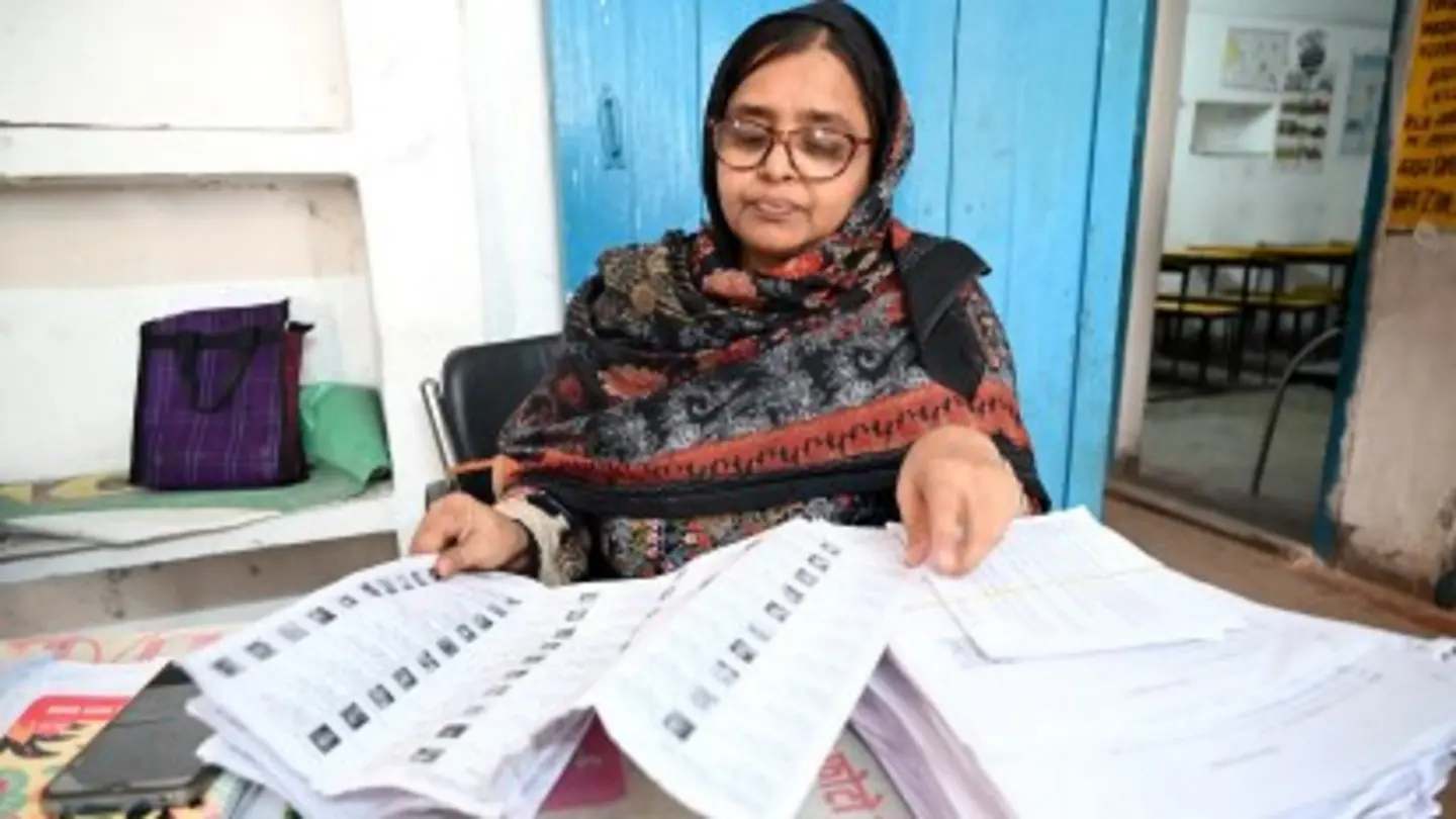 Bengal CEO praises BLOs amid SIR, seeks reports on work-pressure deaths