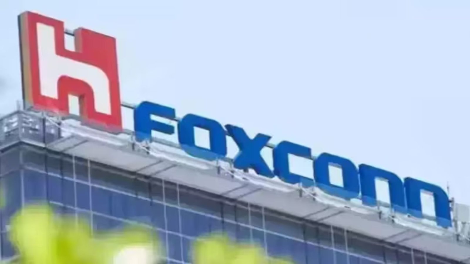 Foxconn hires 30000 staff at new women-led iPhone assembly unit