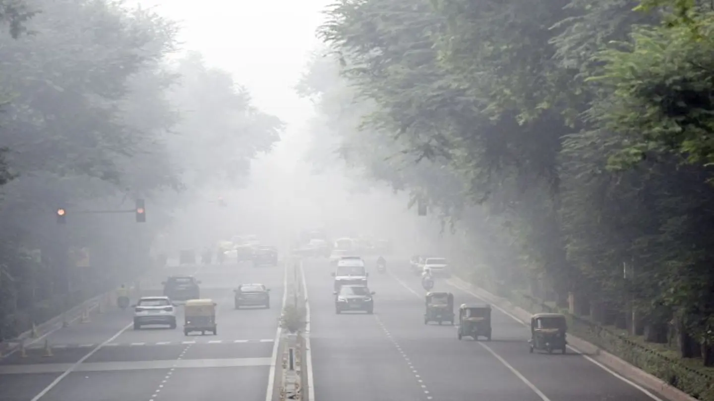 Delhi Smog: Air Quality Plummets to ‘Very Poor’ Levels