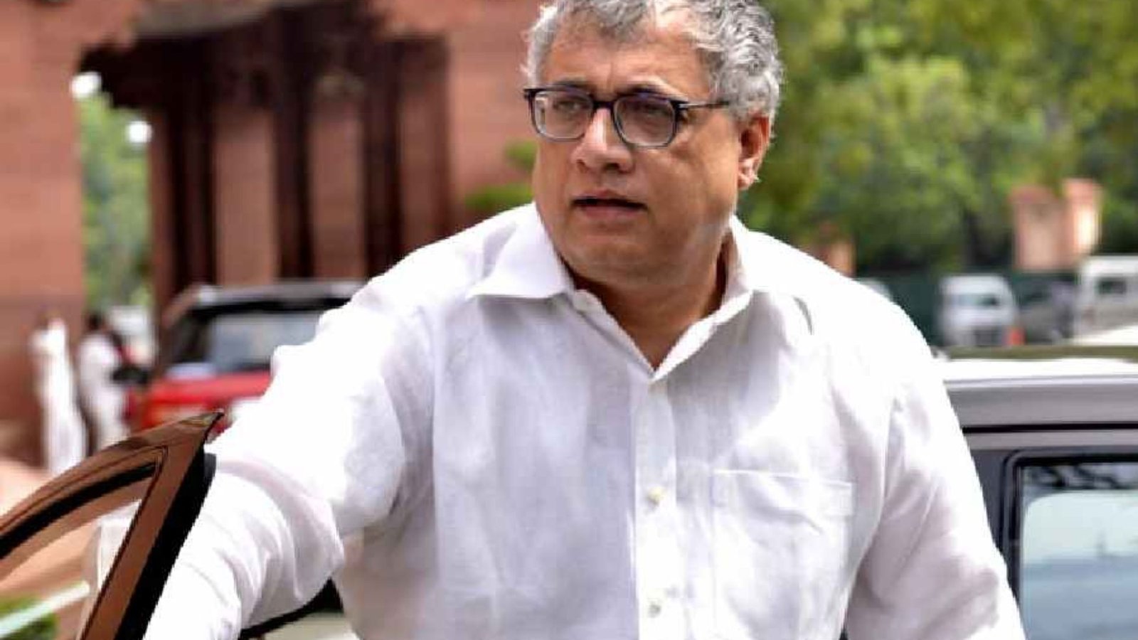 Derek O’Brien Seeks Supreme Court Intervention on Bengal SIR Deadline