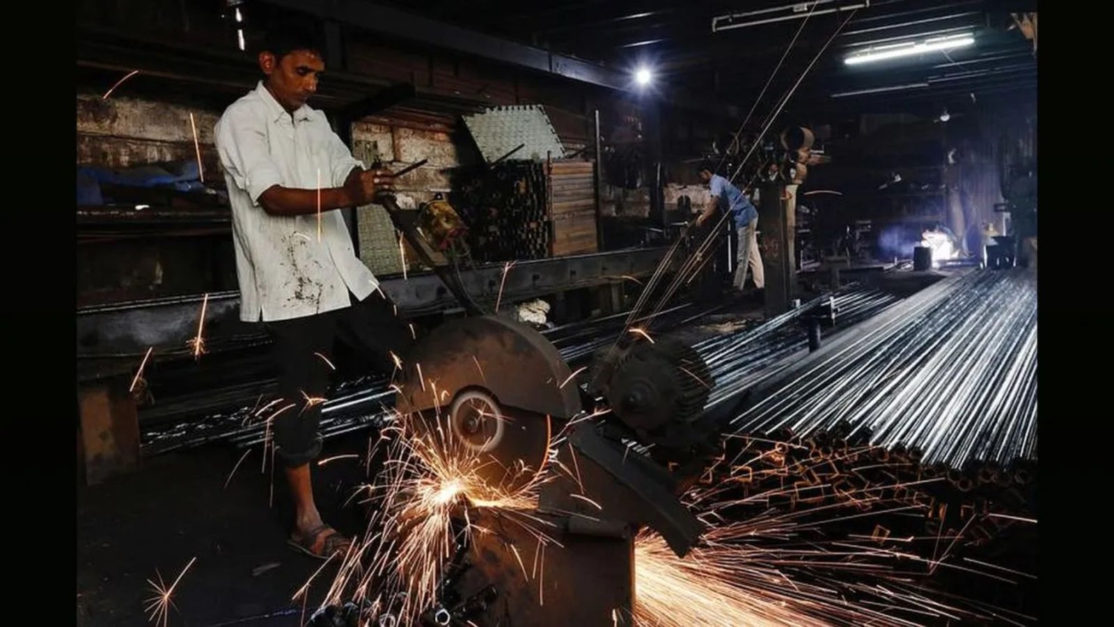 India’s Industrial Output Surges to 7.8% in December