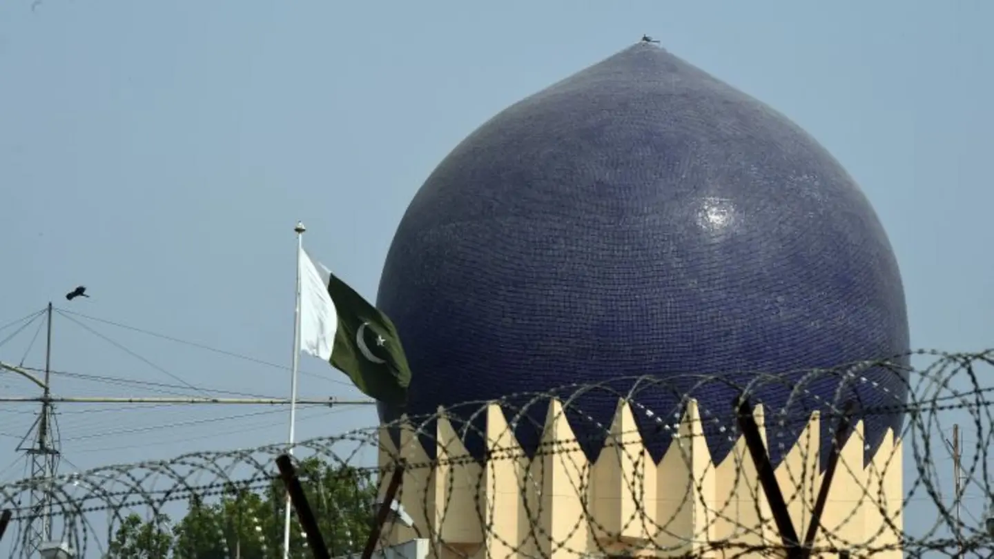 India and Pakistan Exchange Lists of Nuclear Facilities and Prisoners