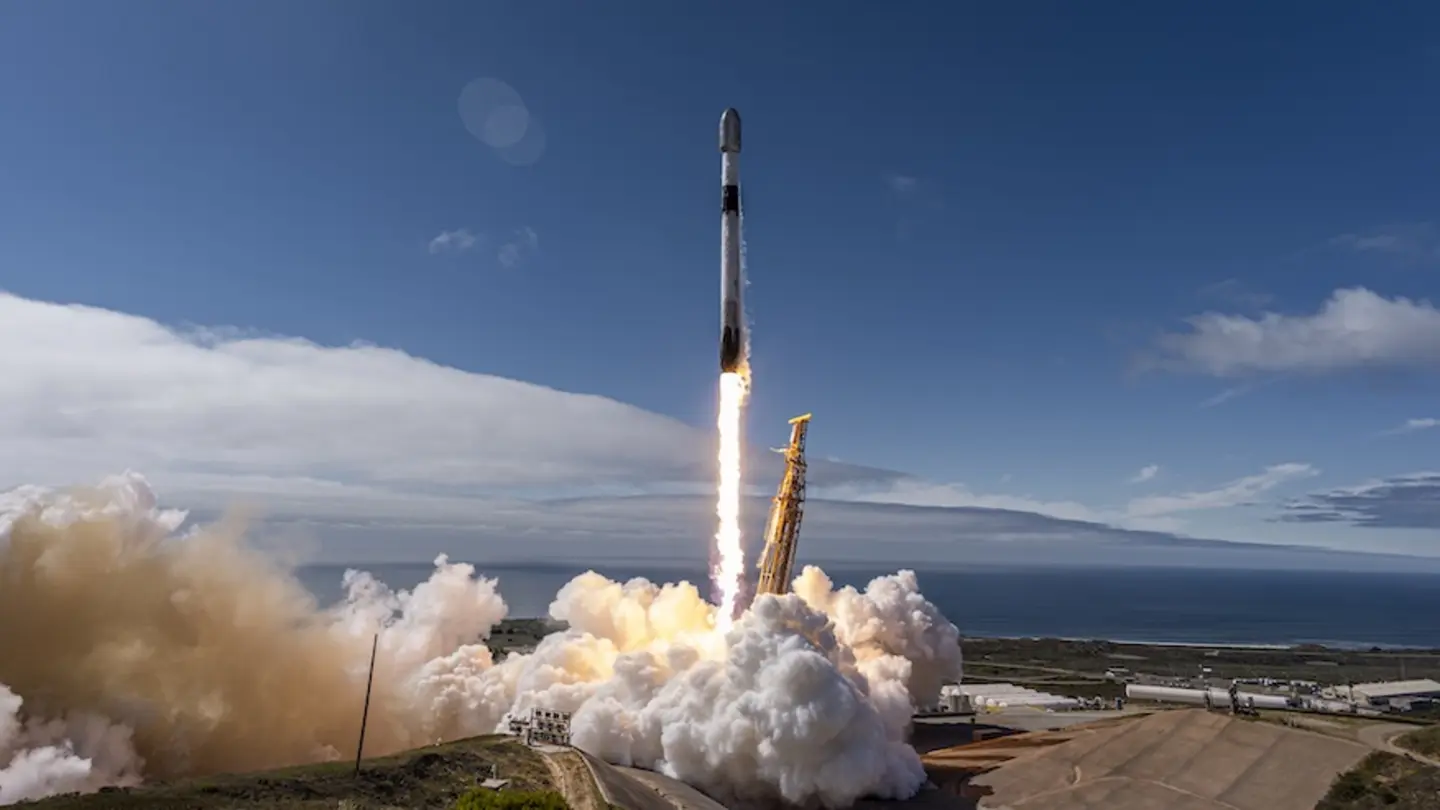 SpaceX Boosts Internet Constellation with Latest Starlink Launch