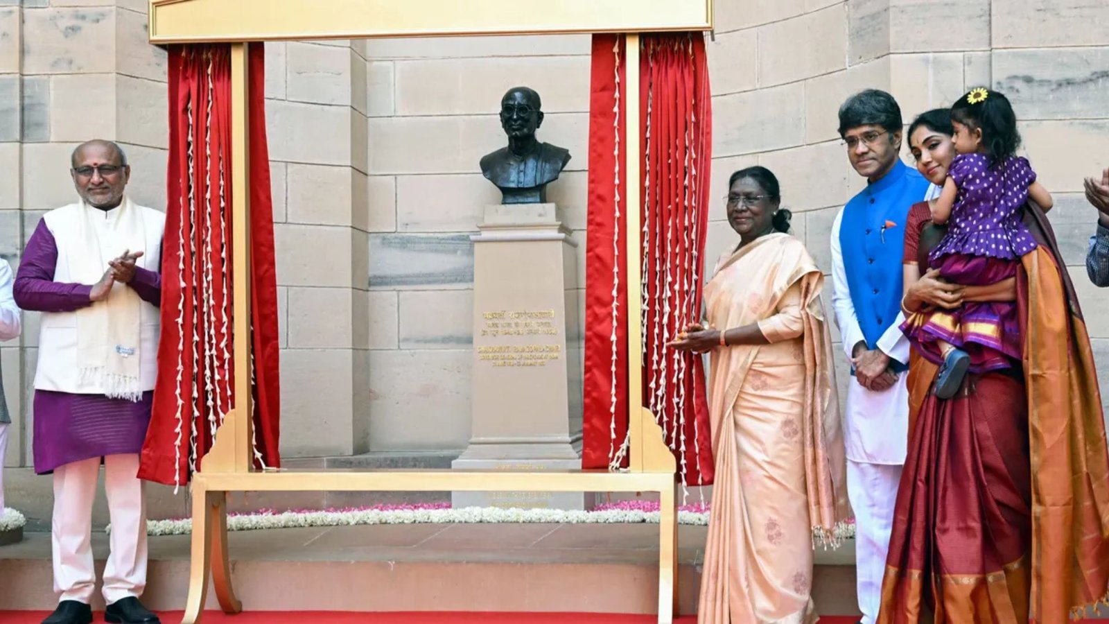 Rashtrapati Bhavan’s Colonial Bust Replaced