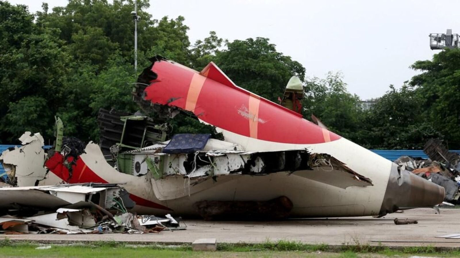 Crash Investigations Reveal Air India Paradox