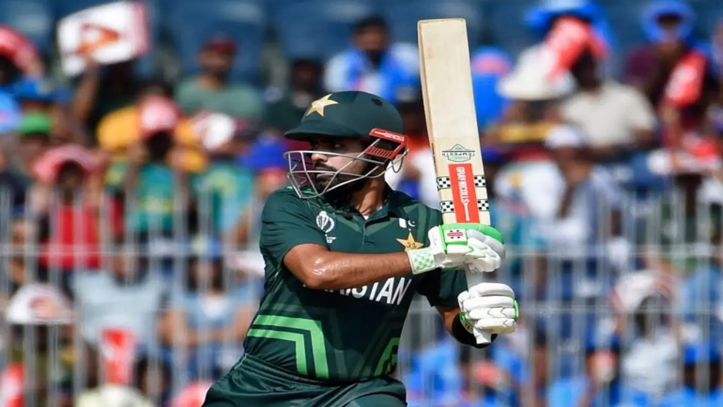 England seek home advantage against Pakistan in critical clash