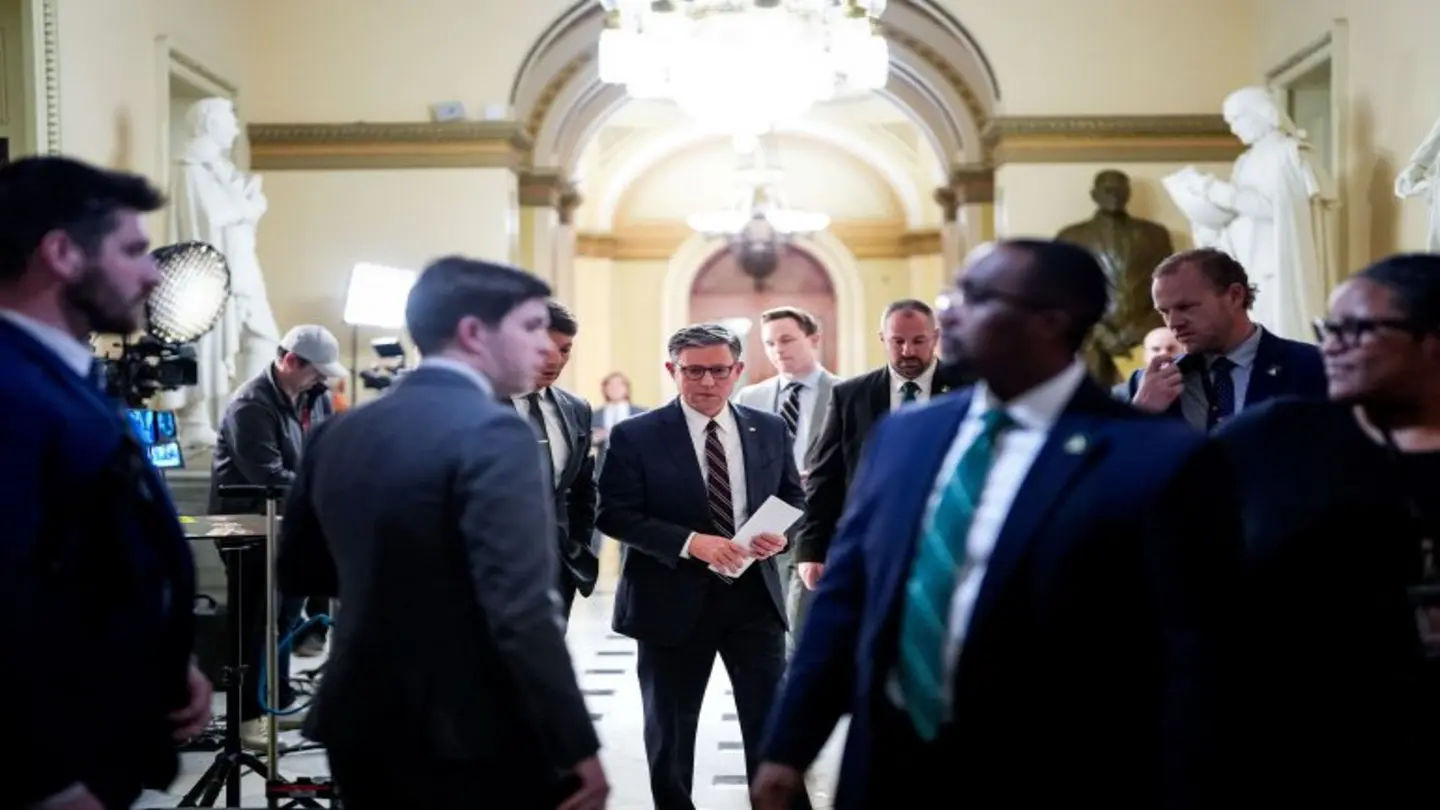 U.S. Congress Votes to Impose Tariffs on Canada, Echoing Trump