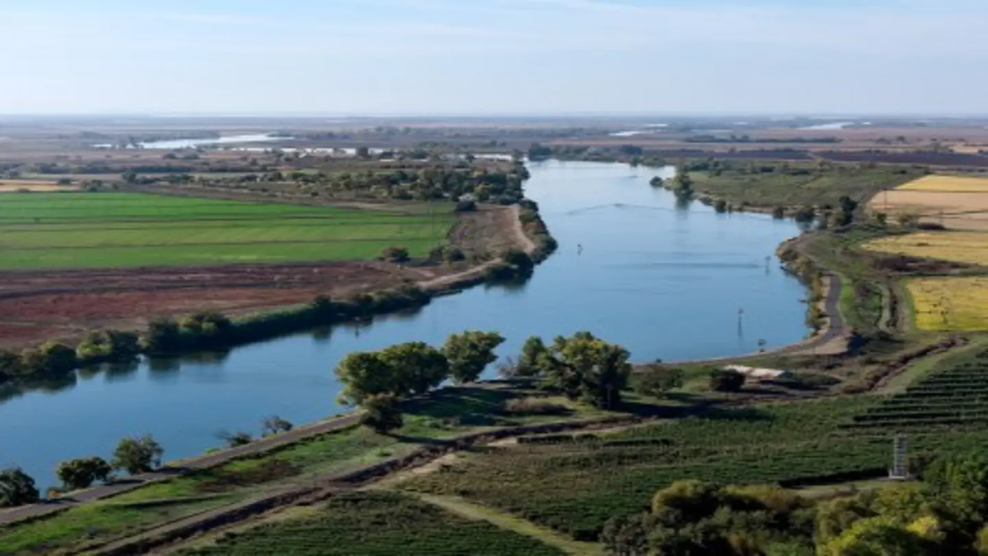 AI Model Learns Water Flow Dynamics, Replacing Physical Laws